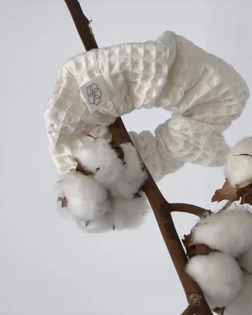 Scrunchie made from honeycomb waffle fabric Scrunchie made from honeycomb waffle fabric