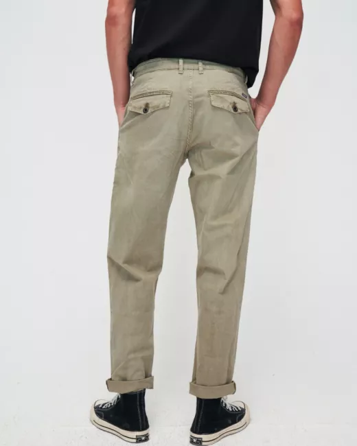 KUYICHI – Chino DARREN – Army Green KUYICHI – Chino DARREN – Army Green
