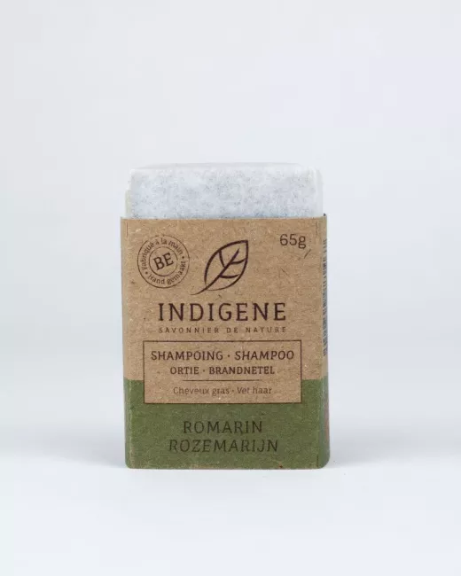 Solid shampoo with stinging nettle powder