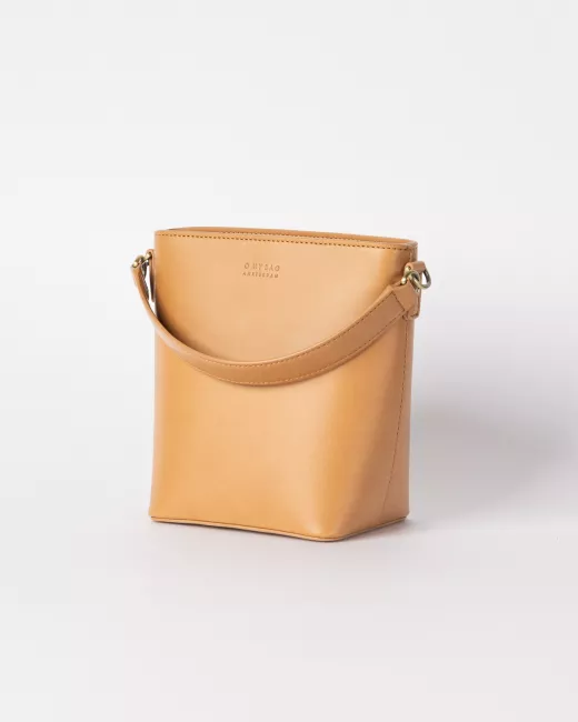 Bobbi Bucket Bag Midi in Apple Skin