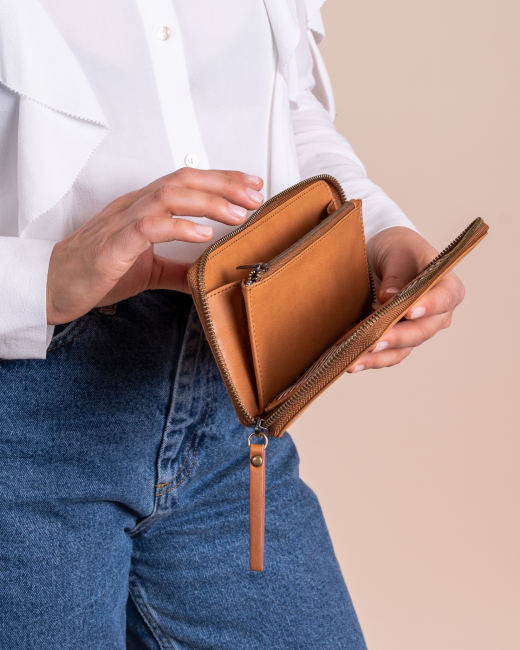 Sonny Square Wallet in Apple Skin Sonny Square Wallet in Apple Skin