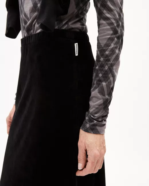 Armedangels - Jupe longue en velours noir EMOLGAA Armedangels - Jupe longue en velours noir EMOLGAA
