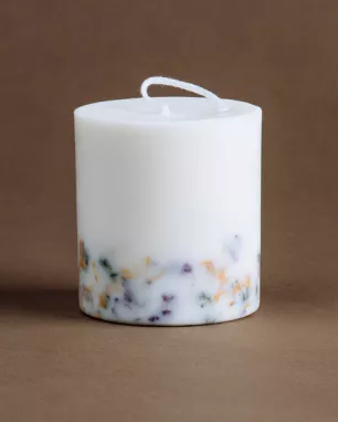 the MUNIO - Bougie à la cire de soja : WILD FLOWERS