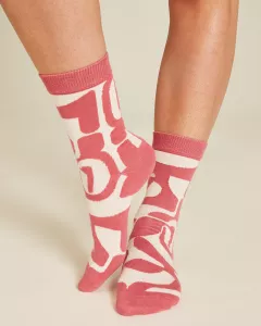 Organic cotton patterned socks ABSTRACT Organic cotton patterned socks ABSTRACT