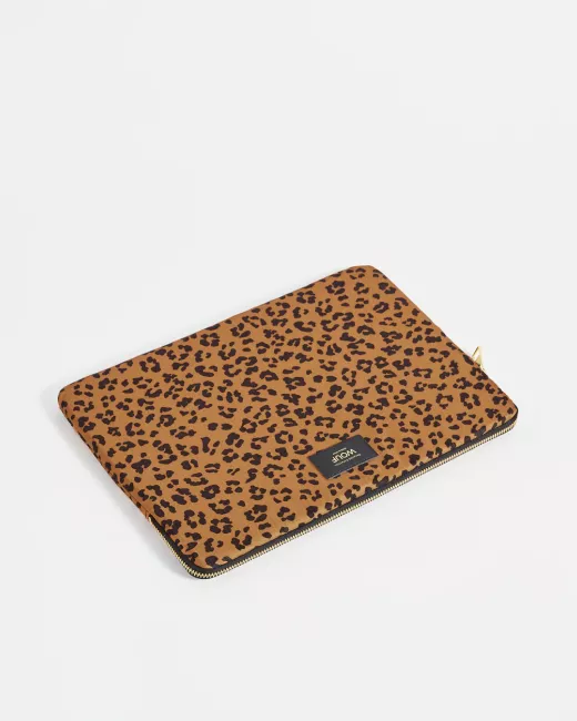Laptop sleeve for 13" and 14" laptops made from 100% recycled fabrics