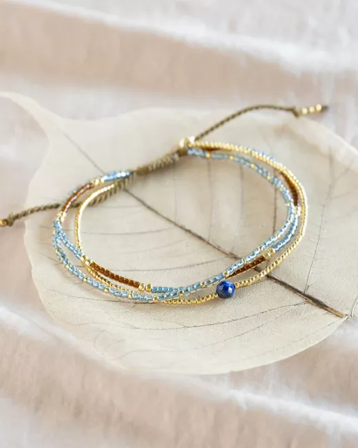 Soothing Lapis lazuli Bracelet Gold Colored