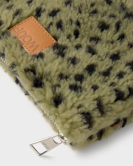 Pouch made from 100% recycled fabric