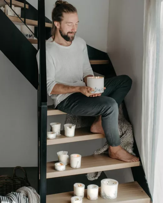 the MUNIO - Bougie à la cire de soja : Linden Flowers