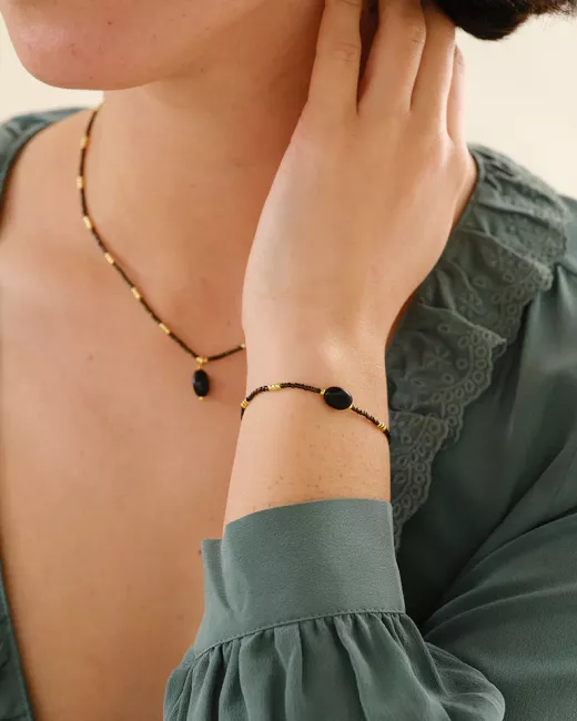 Wishing Black Onyx Necklace Gold Colored