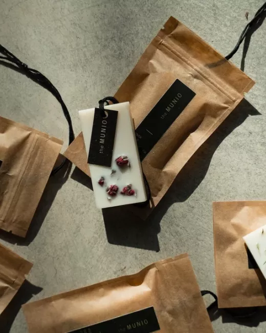 the MUNIO - Parfum d'ambiance en barre de cire