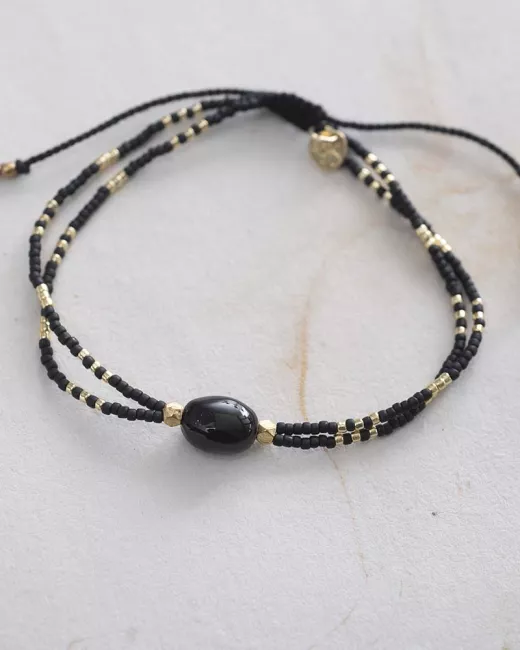 Glimmer Black Onyx Gold Bracelet