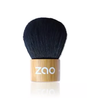Kabuki brush
